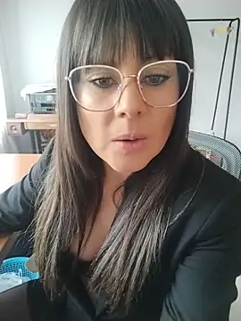 Lyonette reading1 online show from 15, 4, 2026