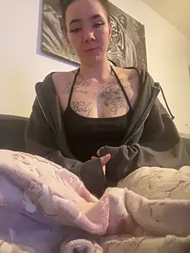 zoeelovee online show from 27, 2, 2026