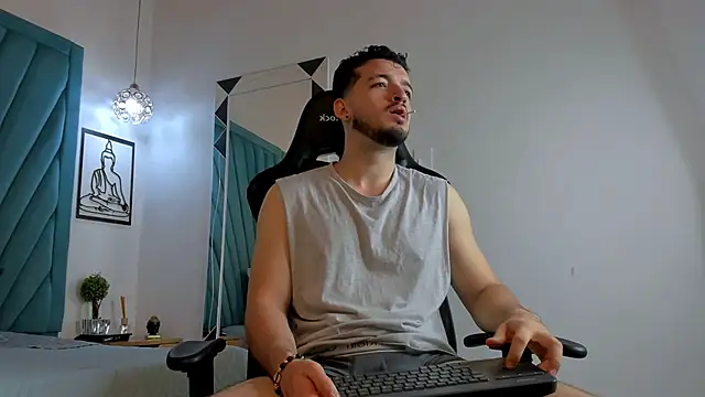 Logan Wolf-js online show from 4, 4, 2026