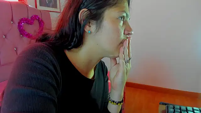 Snapshot of ari_le chatting on 19, 2, 2026 ari le online show from 19, 2, 2026