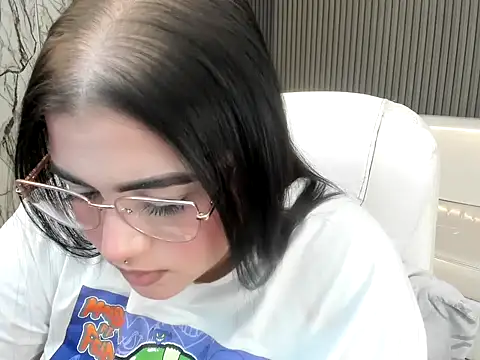 Snapshot of mady_musex chatting on 21, 2, 2026 mady musex online show from 21, 2, 2026