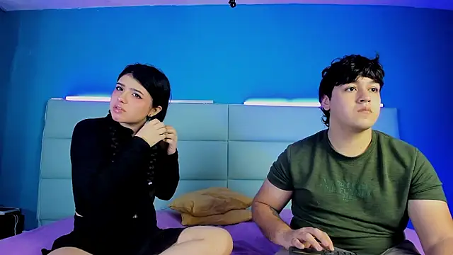 Snapshot of EmilyAndAndrew chatting on 10, 2, 2026 EmilyAndAndrew online show from 10, 2, 2026