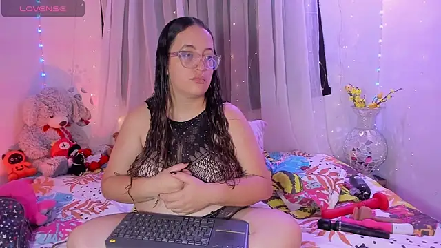 Snapshot of Stacy_millerr1 chatting on 19, 5, 2026 Stacy millerr1 online show from 19, 5, 2026
