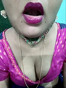 Snapshot of Tamilkannadacouple chatting on 22, 4, 2026 Tamilkannadacouple online show from 22, 4, 2026