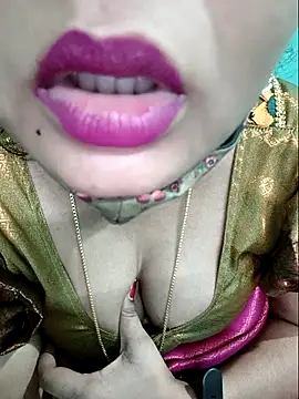 Snapshot of Tamilkannadacouple chatting on 23, 4, 2026 Tamilkannadacouple online show from 23, 4, 2026