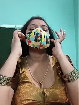 Snapshot of Tamilkannadacouple chatting on 27, 5, 2026 Tamilkannadacouple online show from 27, 5, 2026