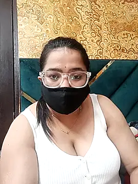 GangbangCouple online show from 3, 3, 2026