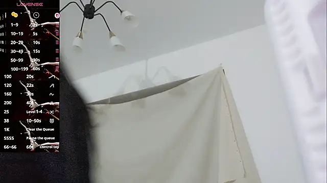 Snapshot of vivi523 chatting on 27, 3, 2026 vivi523 online show from 27, 3, 2026