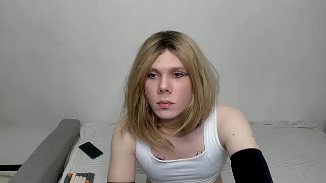 Snapshot of SnezanaLive chatting on 13, 2, 2026 SnezanaLive online show from 13, 2, 2026