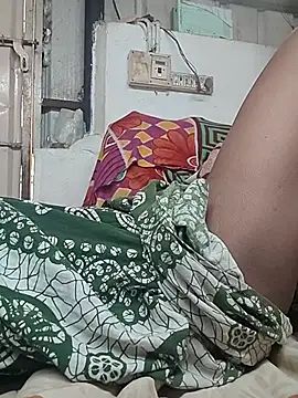 Snapshot of Sweet-runi chatting on 5, 4, 2026 Sweet-runi online show from 5, 4, 2026