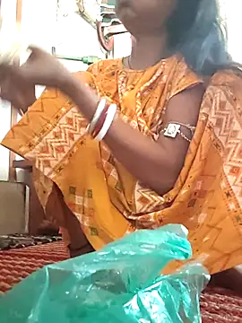 Snapshot of Sweet-runi chatting on 11, 4, 2026 Sweet-runi online show from 11, 4, 2026