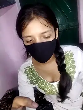 Naina-hott online show from 18, 4, 2026