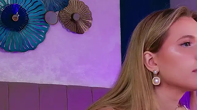 Snapshot of Beckie_White chatting on 26, 2, 2026 Beckie White online show from 26, 2, 2026