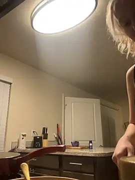 Snapshot of Marilynxo chatting on 16, 2, 2026 Marilynxo online show from 16, 2, 2026