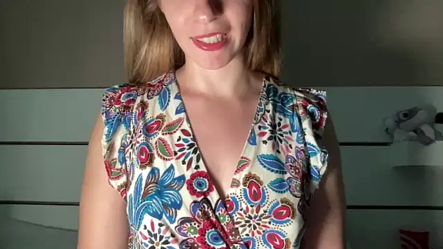 Snapshot of petiteetoile chatting on 12, 6, 2026 petiteetoile online show from 12, 6, 2026