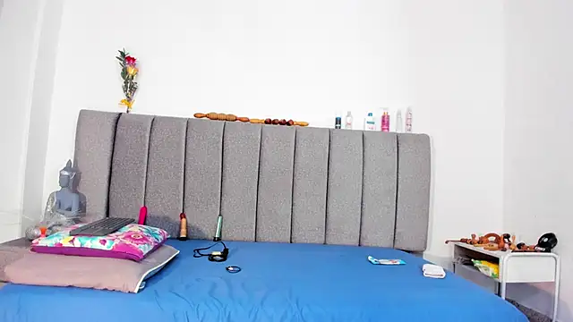 Snapshot of Giselle_James chatting on 2, 3, 2026 Giselle James online show from 2, 3, 2026