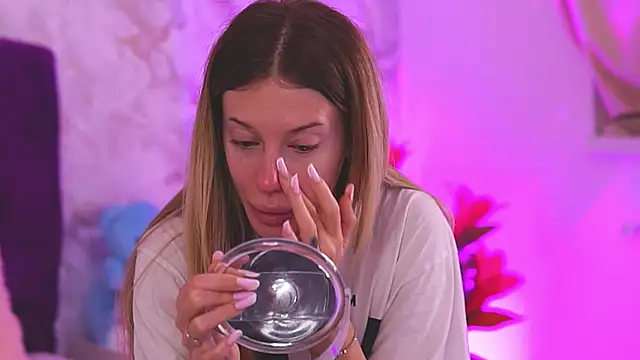 Snapshot of EllinaNuria chatting on 21, 2, 2026 EllinaNuria online show from 21, 2, 2026