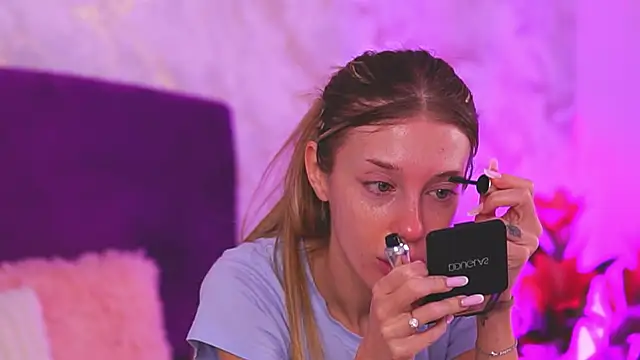 Snapshot of EllinaNuria chatting on 24, 2, 2026 EllinaNuria online show from 24, 2, 2026