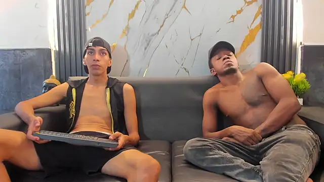 Jeanpieroo26 online show from 10, 4, 2026