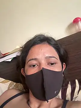 raavigirl online show from 23, 2, 2026