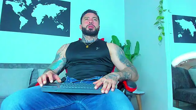 Snapshot of Alessrose chatting on 5, 5, 2026 Alessrose online show from 5, 5, 2026