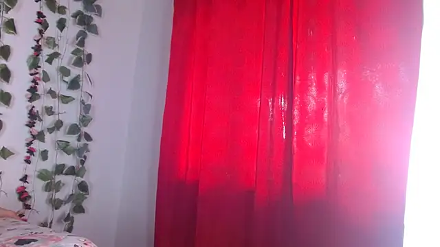 Snapshot of karolsweetvagi chatting on 26, 6, 2026 karolsweetvagi online show from 26, 6, 2026