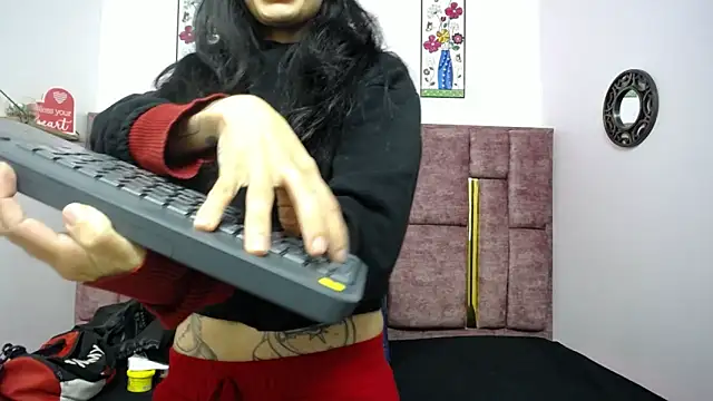 Snapshot of FRANCESCA_LOVE_ chatting on 18, 4, 2026 FRANCESCA LOVE online show from 18, 4, 2026