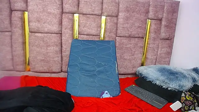 Snapshot of FRANCESCA_LOVE_ chatting on 23, 4, 2026 FRANCESCA LOVE online show from 23, 4, 2026