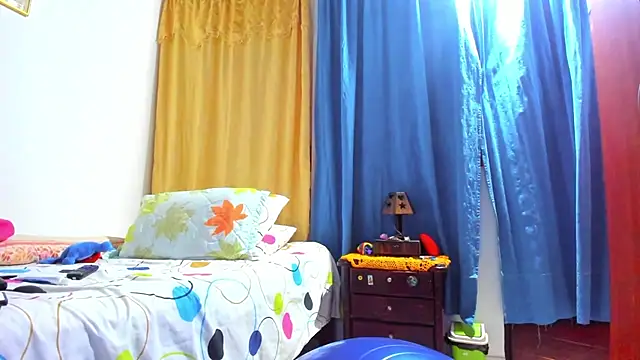 Snapshot of Dulce_Athenea chatting on 2, 3, 2026 Dulce Athenea online show from 2, 3, 2026