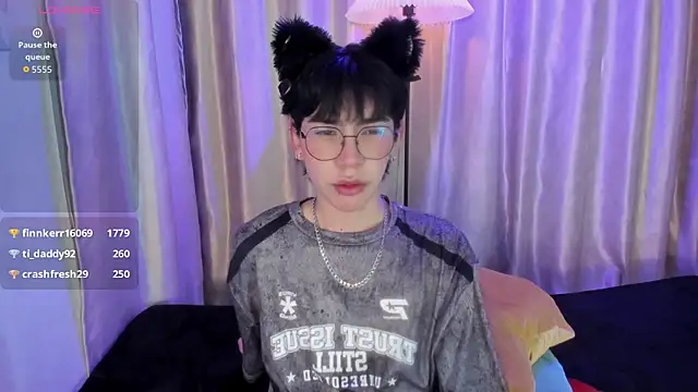 Demian Hush online show from 11, 4, 2026