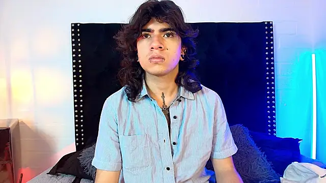 Axell Kussh online show from 17, 2, 2026