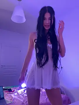 VivienDiamond online show from 6, 3, 2026