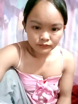 Snapshot of Luminana chatting on 11, 5, 2026 Luminana online show from 11, 5, 2026