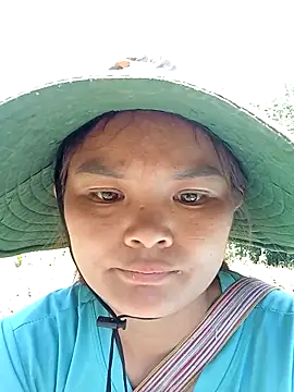 Snapshot of Luminana chatting on 13, 5, 2026 Luminana online show from 13, 5, 2026