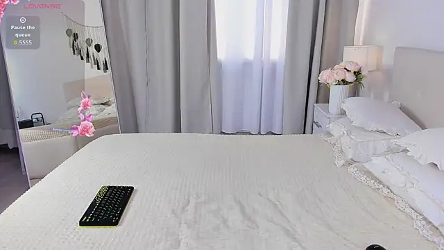 Snapshot of Amina_Youn chatting on 4, 5, 2026 Amina Youn online show from 4, 5, 2026