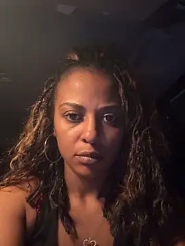 Goldie Glows63 online show from 12, 3, 2026