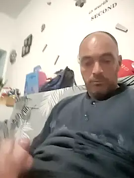 Snapshot of circott chatting on 5, 3, 2026 circott online show from 5, 3, 2026