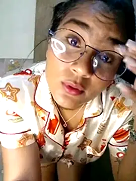 Snapshot of Zoe_Renata chatting on 12, 7, 2026 Zoe Renata online show from 12, 7, 2026