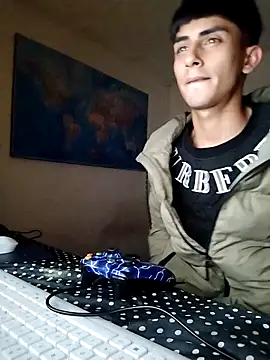 Snapshot of DarwinSexx777 chatting on 28, 3, 2026 DarwinSexx777 online show from 28, 3, 2026