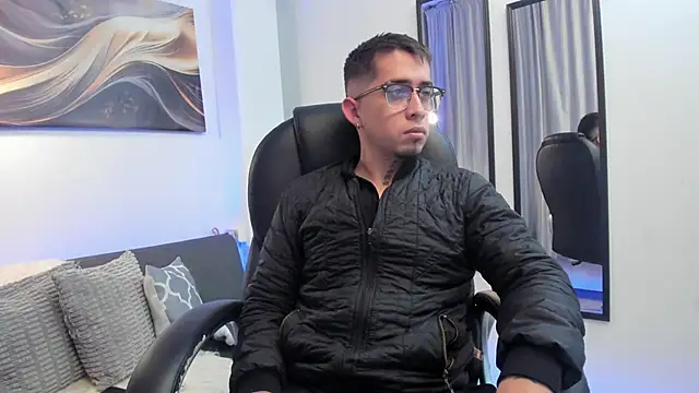 Tommas Jhonson online show from 13, 3, 2026