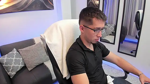 Tommas Jhonson online show from 17, 3, 2026