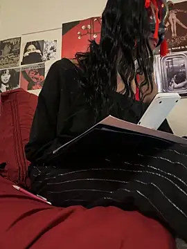 Snapshot of LadyKitsune chatting on 4, 3, 2026 LadyKitsune online show from 4, 3, 2026