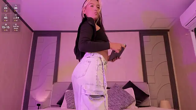 alicee clark  online show from 22, 3, 2026