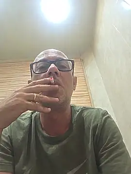 Snapshot of pareja47 chatting on 9, 7, 2026 pareja47 online show from 9, 7, 2026