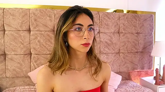 EmmaClark   online show from 10, 4, 2026