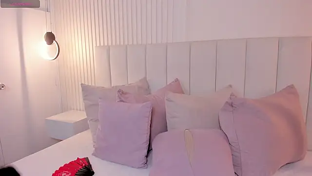 Snapshot of violeta_rodriguezz chatting on 17, 5, 2026 violeta rodriguezz online show from 17, 5, 2026
