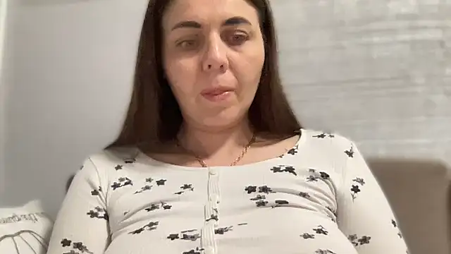 Snapshot of Darsy_Rox chatting on 8, 5, 2026 Darsy Rox online show from 8, 5, 2026