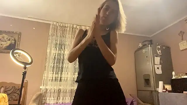 Snapshot of CharmingBlonde chatting on 13, 2, 2026 CharmingBlonde online show from 13, 2, 2026