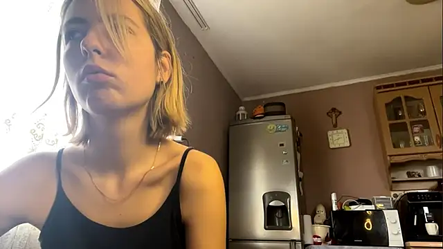 Snapshot of CharmingBlonde chatting on 14, 2, 2026 CharmingBlonde online show from 14, 2, 2026