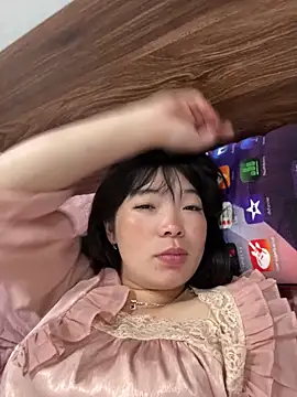 cuty lusy online show from 16, 4, 2026